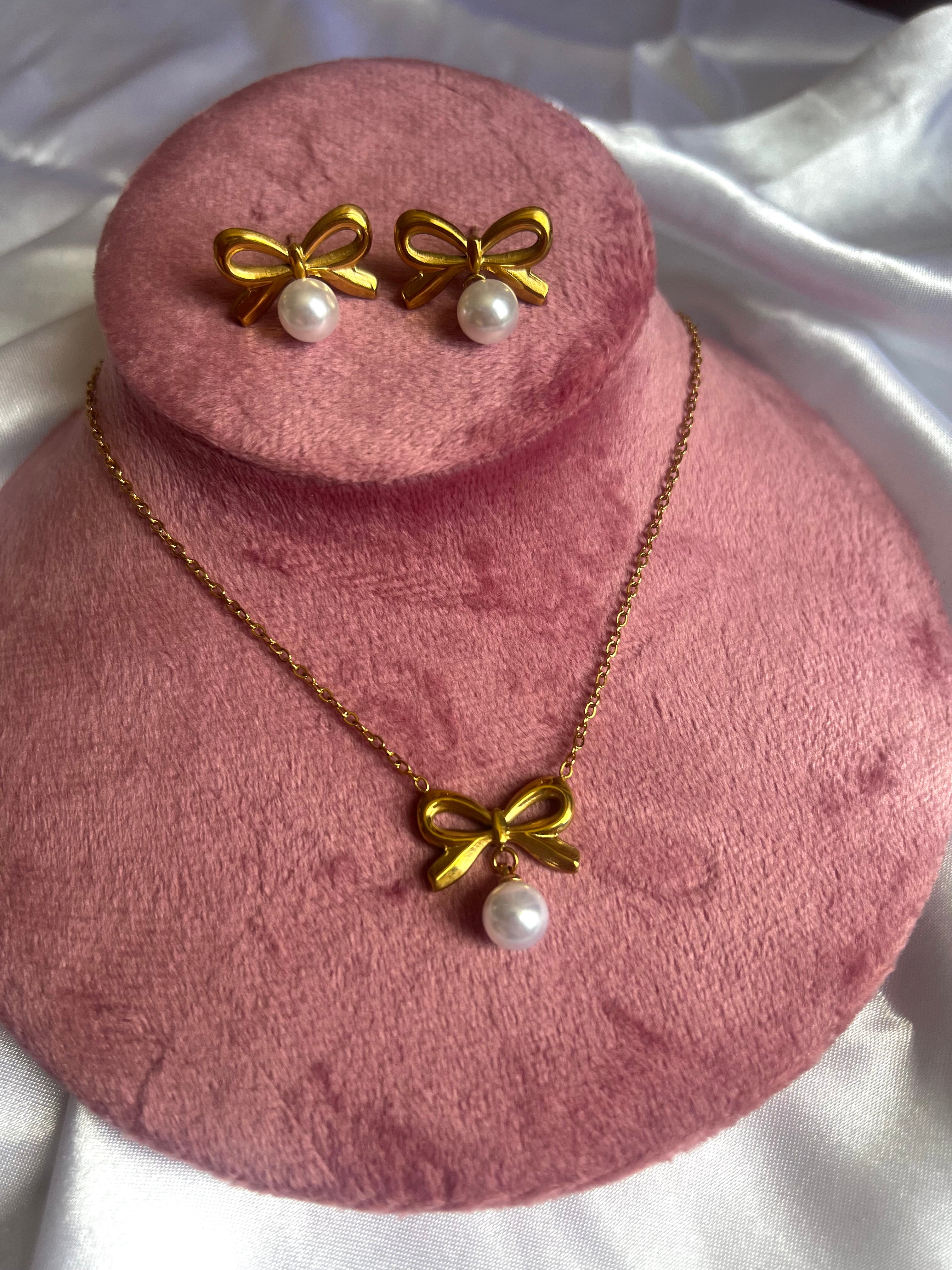 Blush bow set